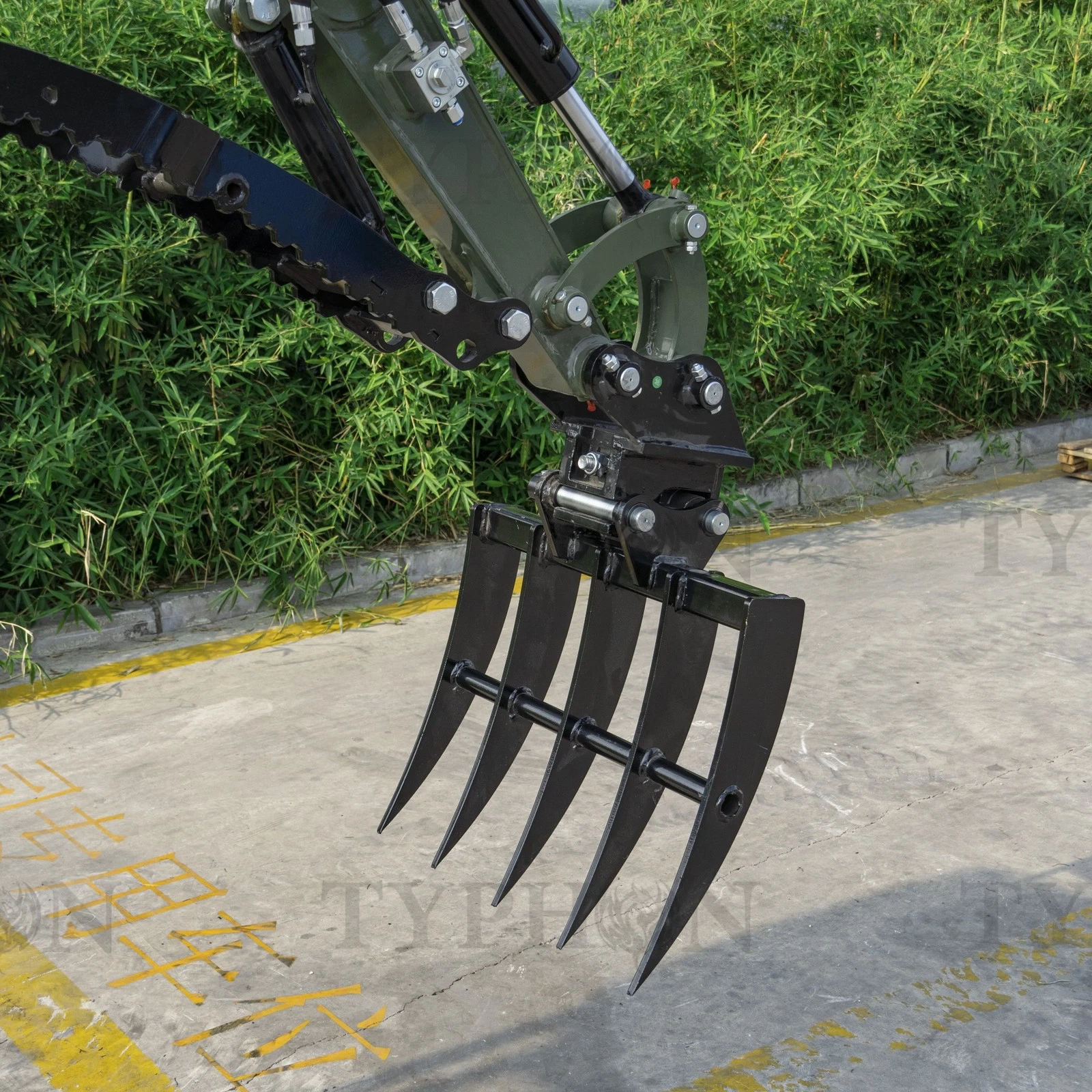 Mini Excavator Compact Rake Attachment - Image 10