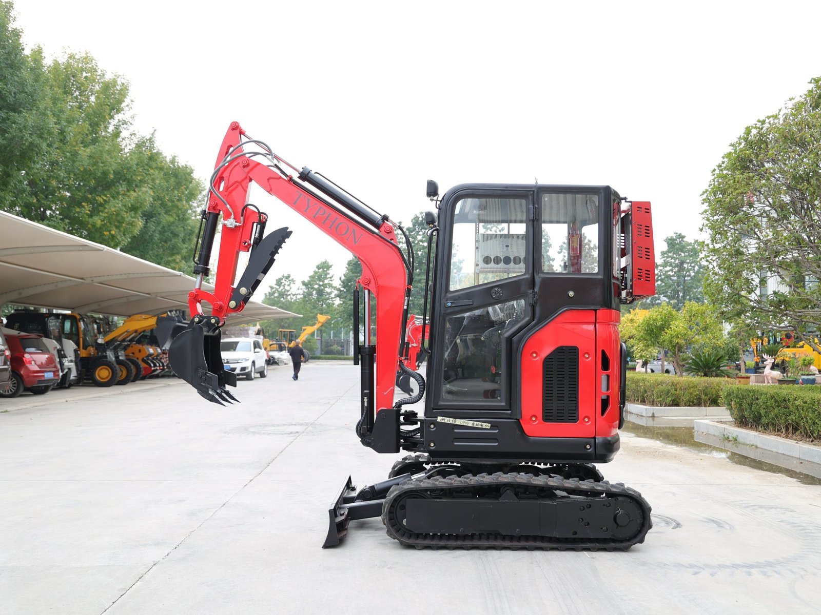 TYPHON TERROR X2 2.7 Ton Excavator