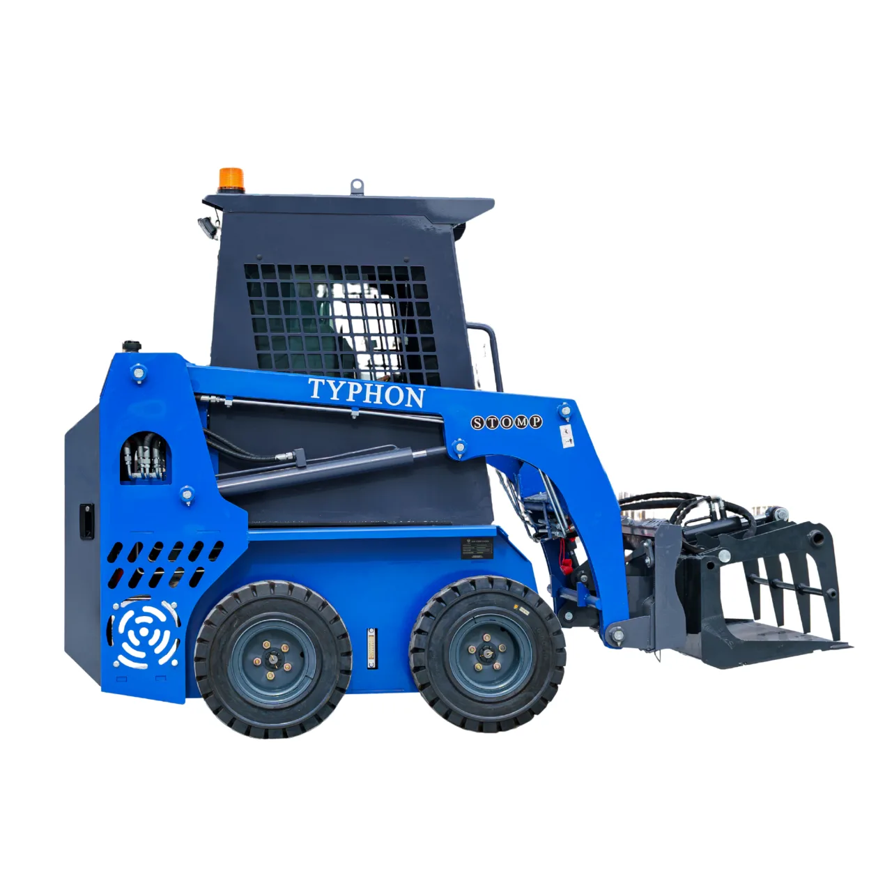 Heavy-Duty Solid Bottom Grapple Bucket for TYPHON STOMP X1300 & STOMP 509 Mini Skid Steers - Image 3